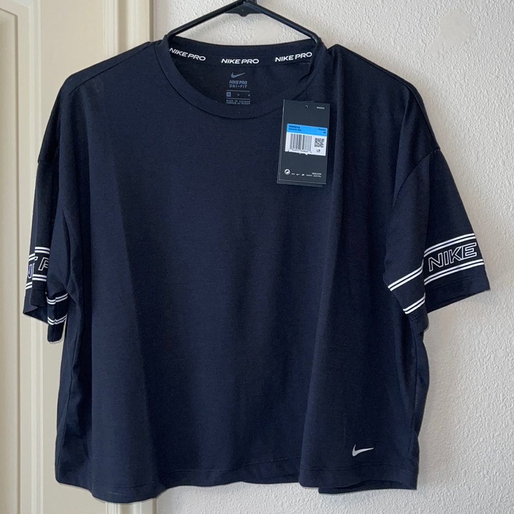 Nike Pro short sleeve top